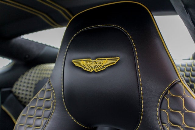 2015 Aston Martin Vanquish 2dr Cpe