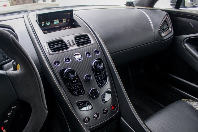 2015 Aston Martin Vanquish 2dr Cpe