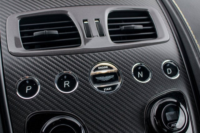 2015 Aston Martin Vanquish 2dr Cpe