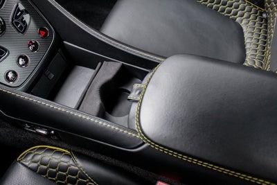 2015 Aston Martin Vanquish 2dr Cpe