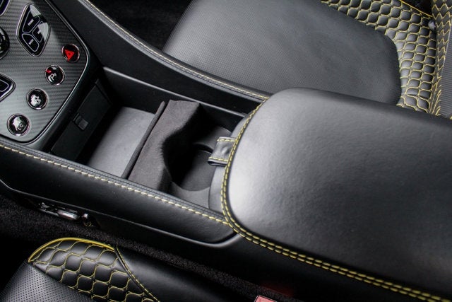 2015 Aston Martin Vanquish 2dr Cpe