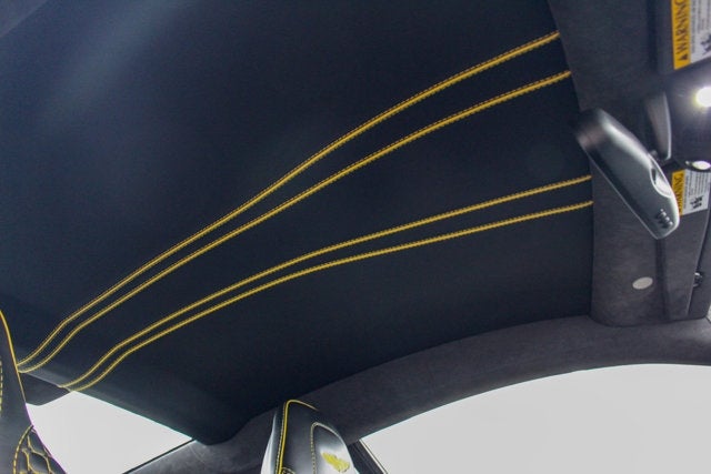 2015 Aston Martin Vanquish 2dr Cpe