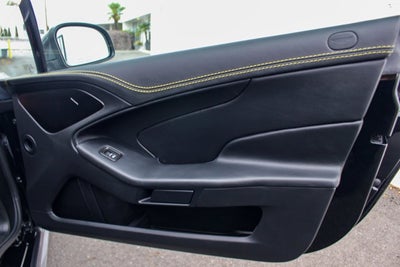 2015 Aston Martin Vanquish 2dr Cpe