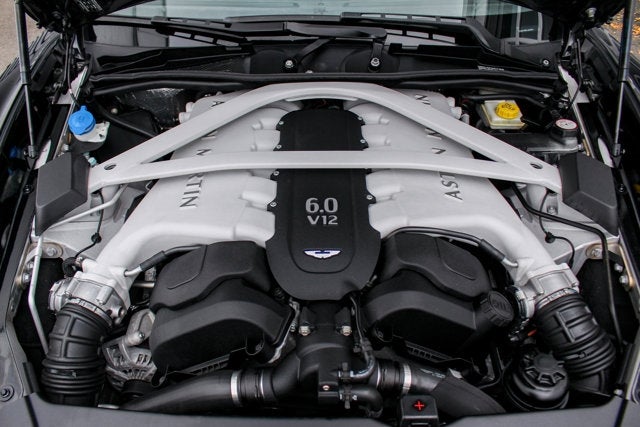 2015 Aston Martin Vanquish 2dr Cpe