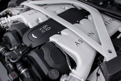 2015 Aston Martin Vanquish 2dr Cpe