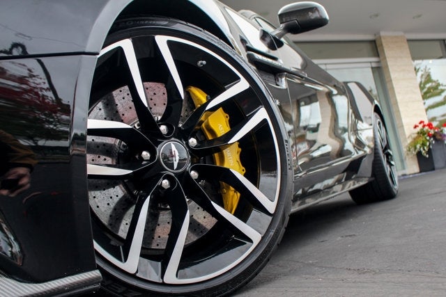 2015 Aston Martin Vanquish 2dr Cpe