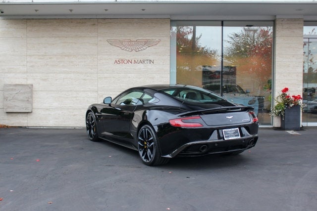 2015 Aston Martin Vanquish 2dr Cpe