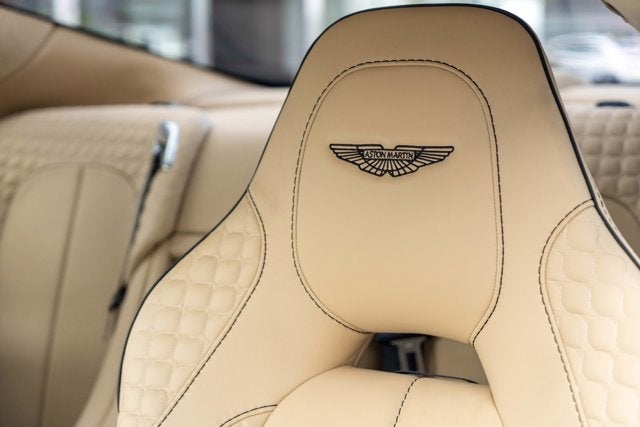 2016 Aston Martin Vanquish Carbon