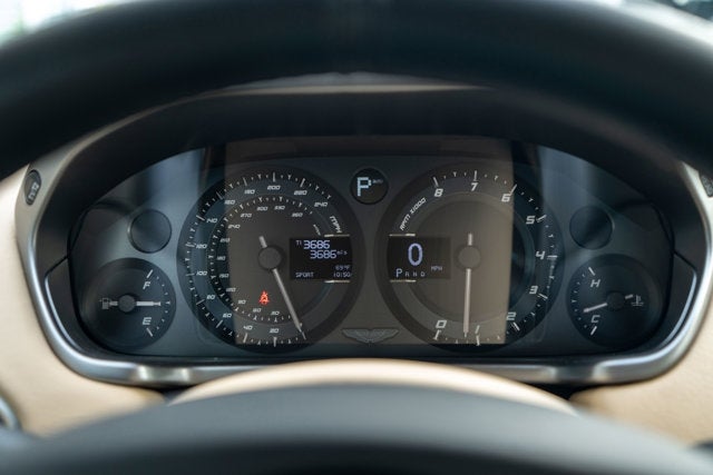 2016 Aston Martin Vanquish Carbon