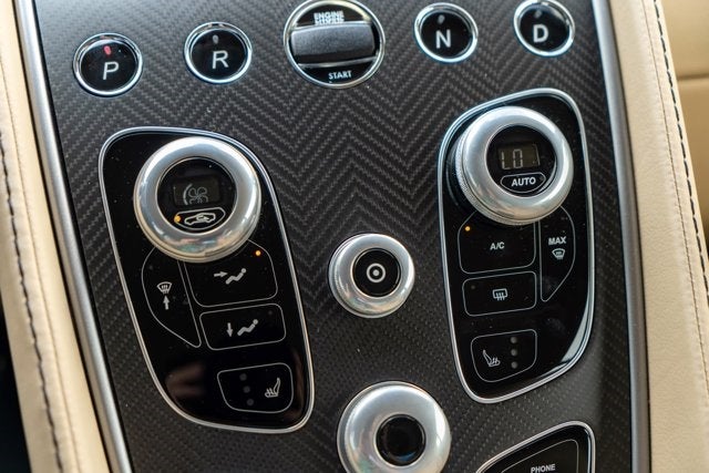 2016 Aston Martin Vanquish Carbon