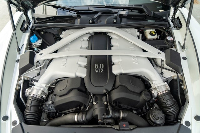 2016 Aston Martin Vanquish Carbon