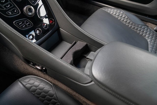 2017 Aston Martin Vanquish Coupe