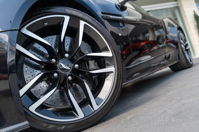 2017 Aston Martin Vanquish Coupe