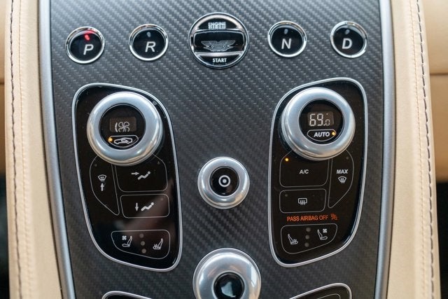 2016 Aston Martin Vanquish Carbon