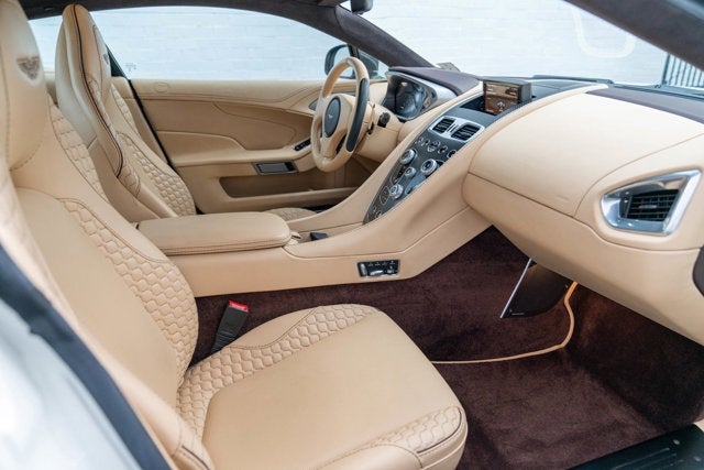 2016 Aston Martin Vanquish Carbon