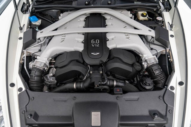 2016 Aston Martin Vanquish Carbon