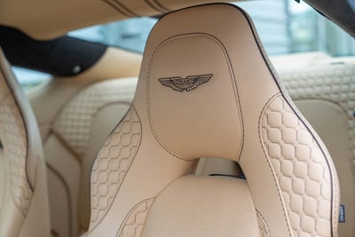 2016 Aston Martin Vanquish Carbon