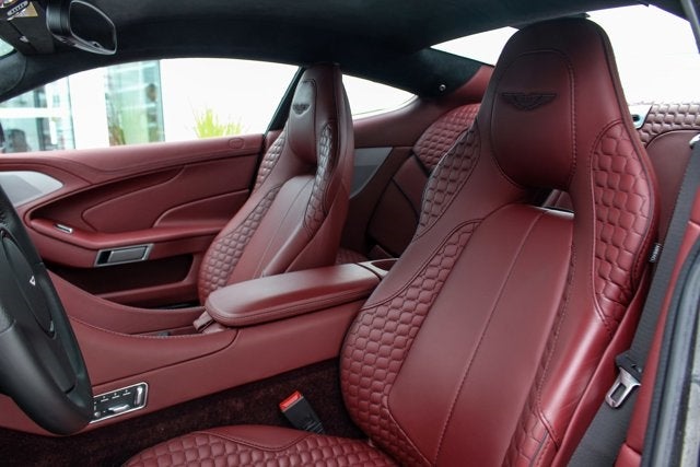 2016 Aston Martin Vanquish 2dr Cpe