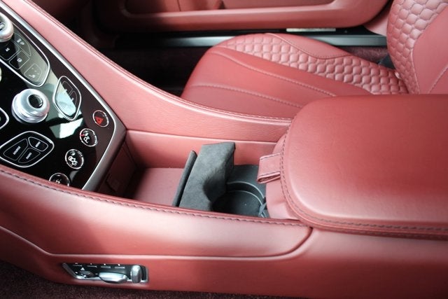 2016 Aston Martin Vanquish 2dr Cpe