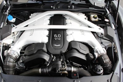 2016 Aston Martin Vanquish 2dr Cpe