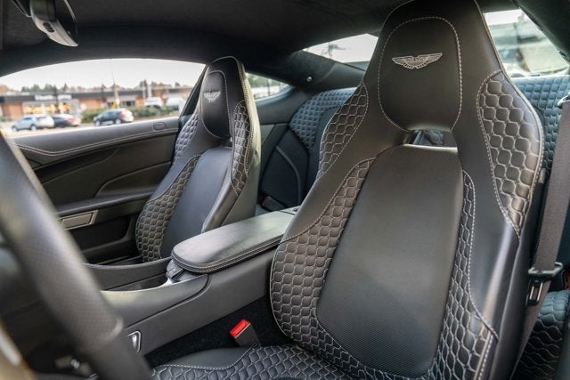 2016 Aston Martin Vanquish 2dr Cpe