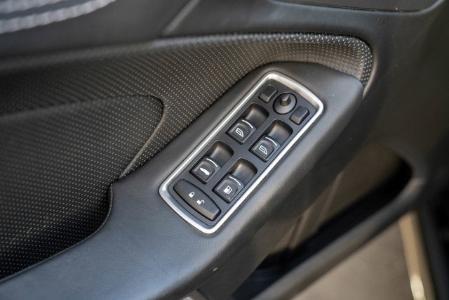 2016 Aston Martin Vanquish 2dr Cpe