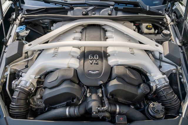 2016 Aston Martin Vanquish 2dr Cpe