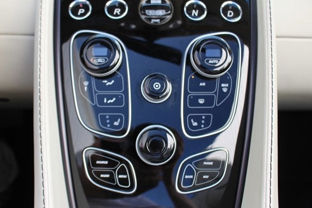 2014 Aston Martin Vanquish Volante