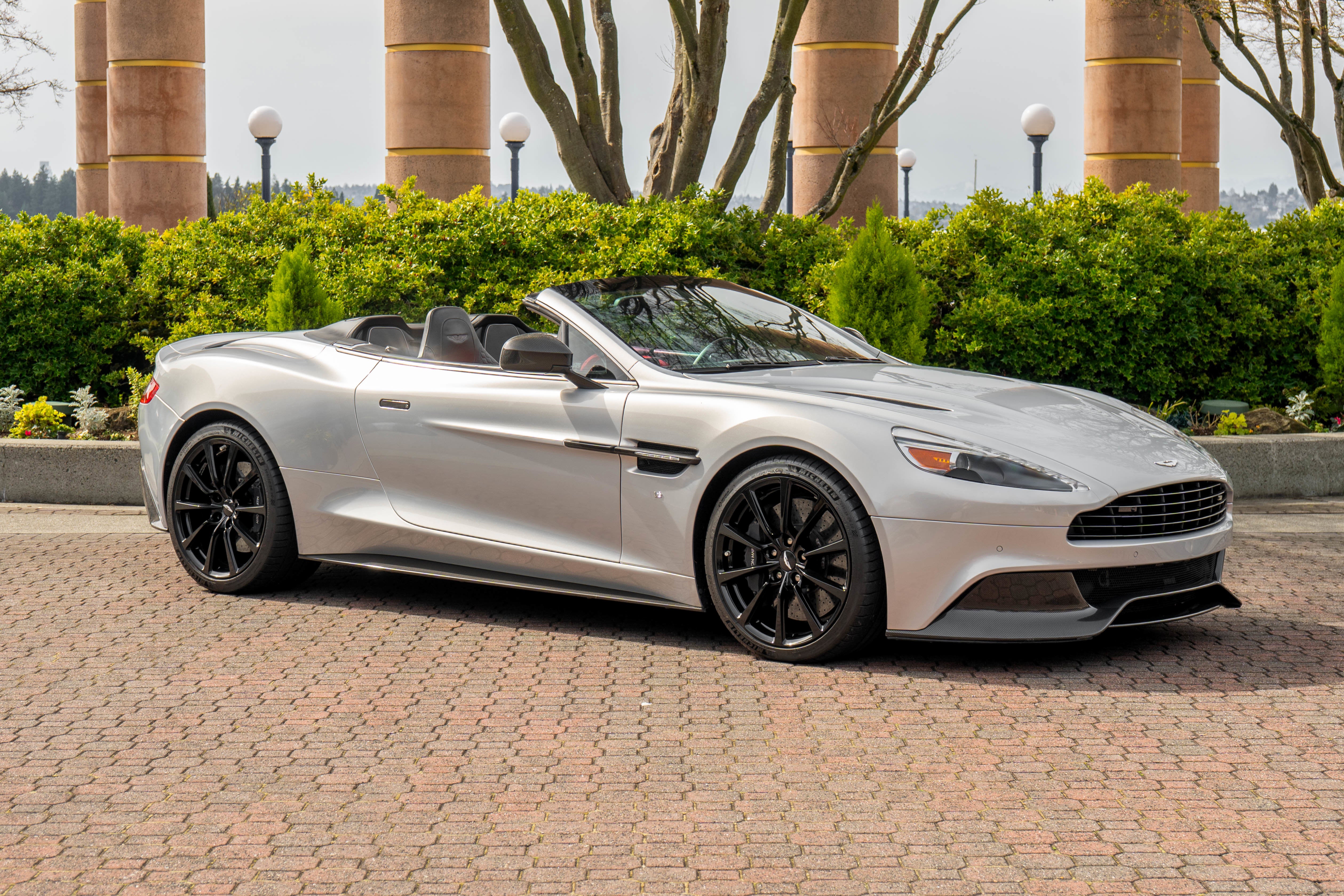 2016 Aston Martin Vanquish 2dr Volante