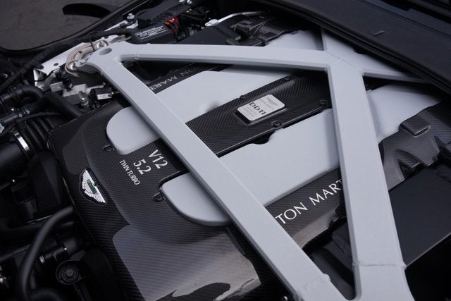 2017 Aston Martin DB11 V12 Carbon Coupe