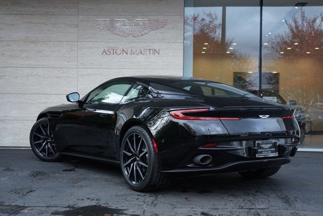 2017 Aston Martin DB11 V12 Carbon Coupe
