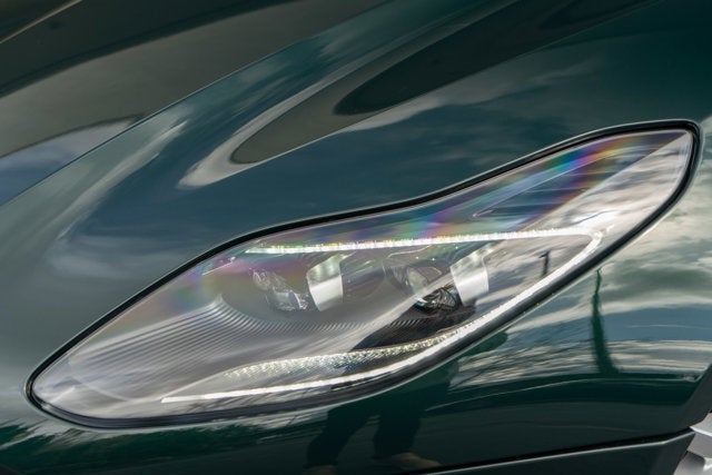 2021 Aston Martin DB11 V8