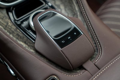 2021 Aston Martin DB11 V8