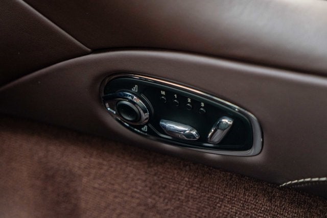 2021 Aston Martin DB11 V8