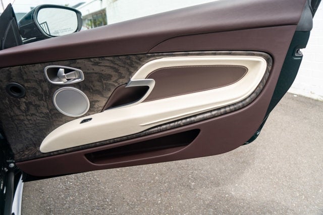 2021 Aston Martin DB11 V8