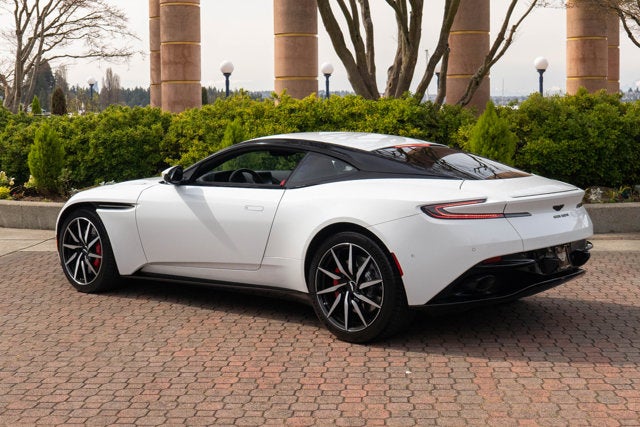 2021 Aston Martin DB11 V8