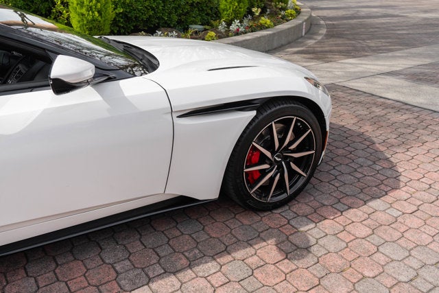 2021 Aston Martin DB11 V8