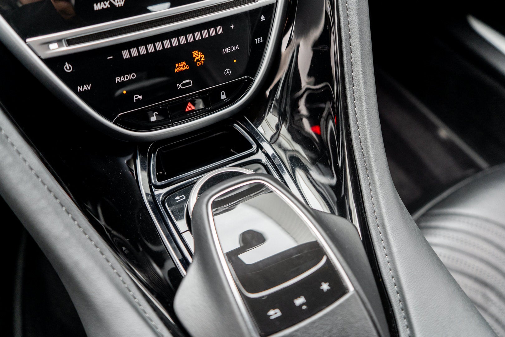 2019 Aston Martin DB11 V8