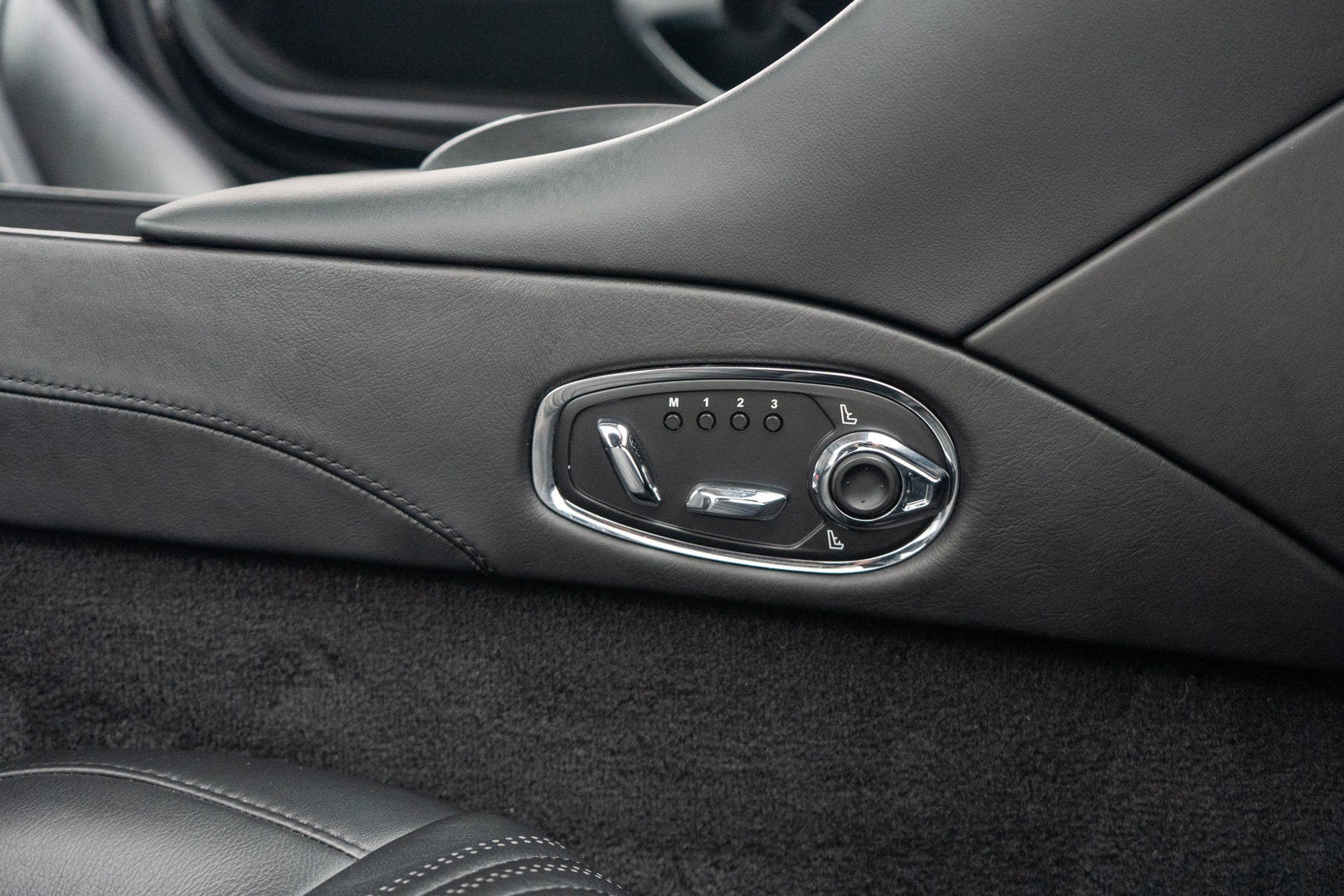 2019 Aston Martin DB11 V8