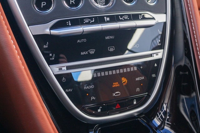 2021 Aston Martin DB11 V8