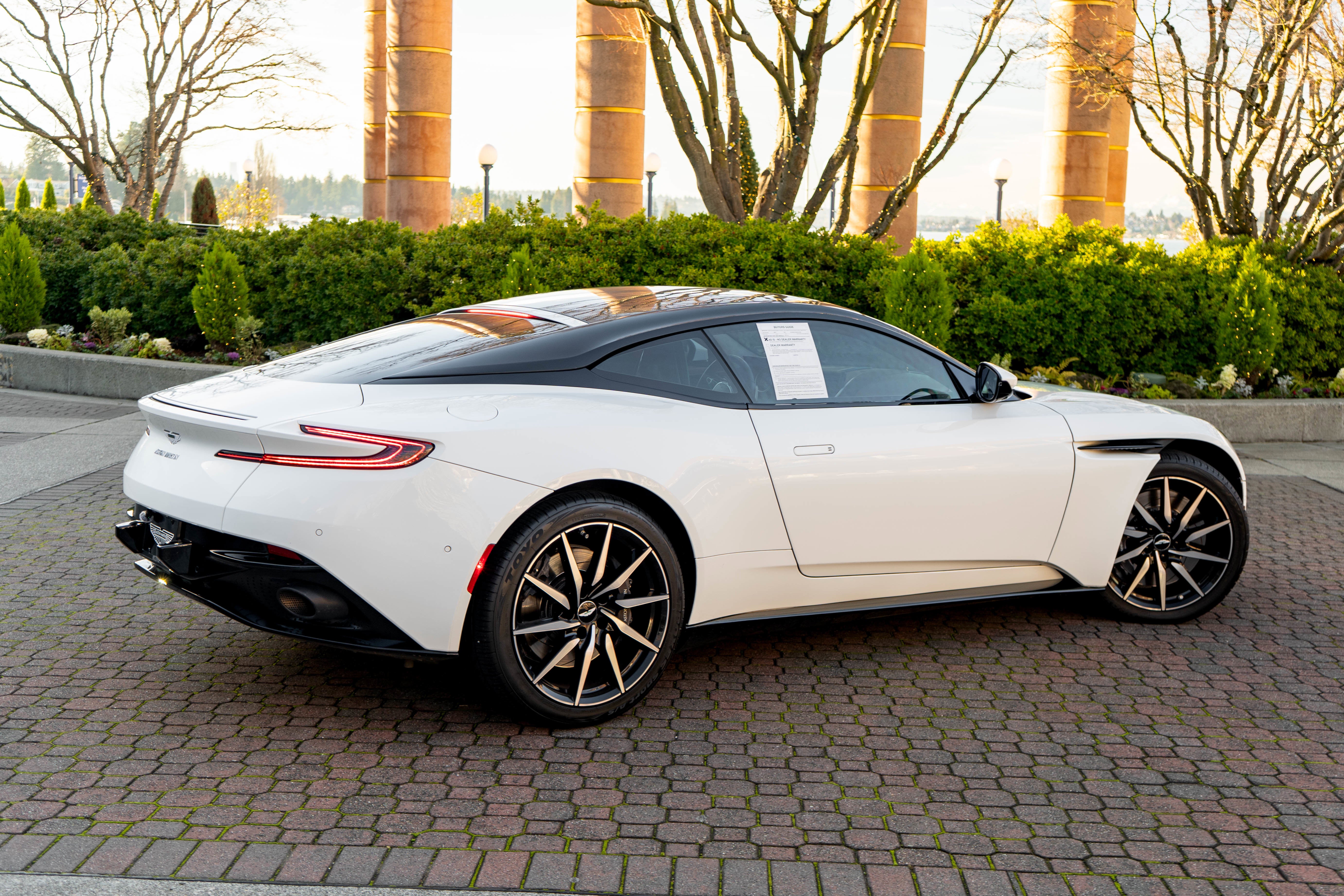 2019 Aston Martin DB11 V8