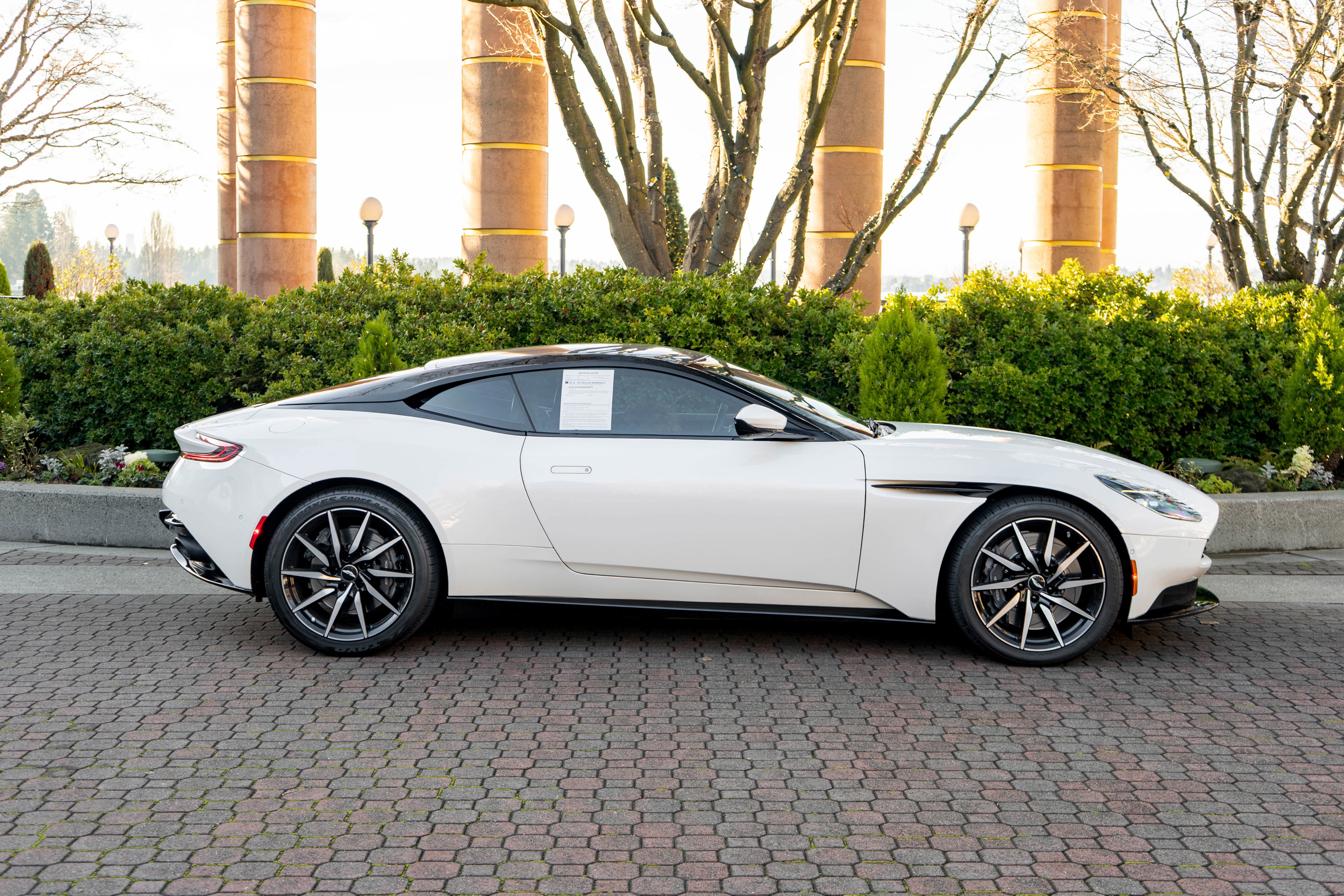 2019 Aston Martin DB11 V8