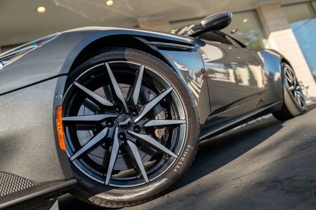 2019 Aston Martin DB11 V8