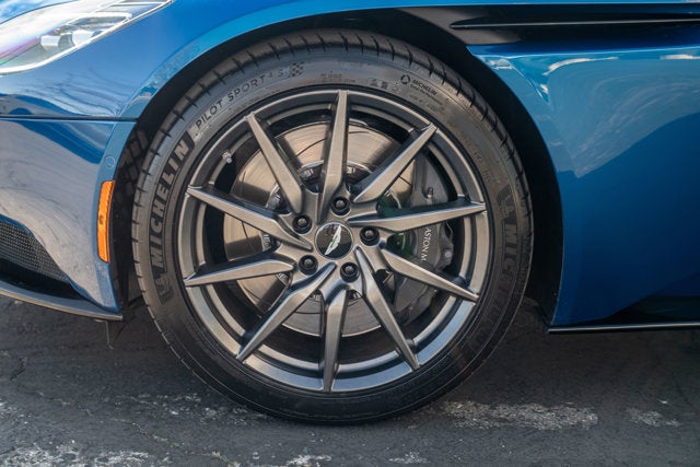 2020 Aston Martin DB11 V8