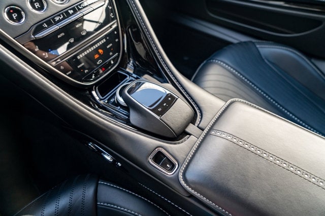 2019 Aston Martin DB11 V8