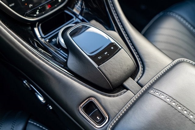 2019 Aston Martin DB11 V8