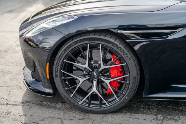 2024 Aston Martin DB12 Volante