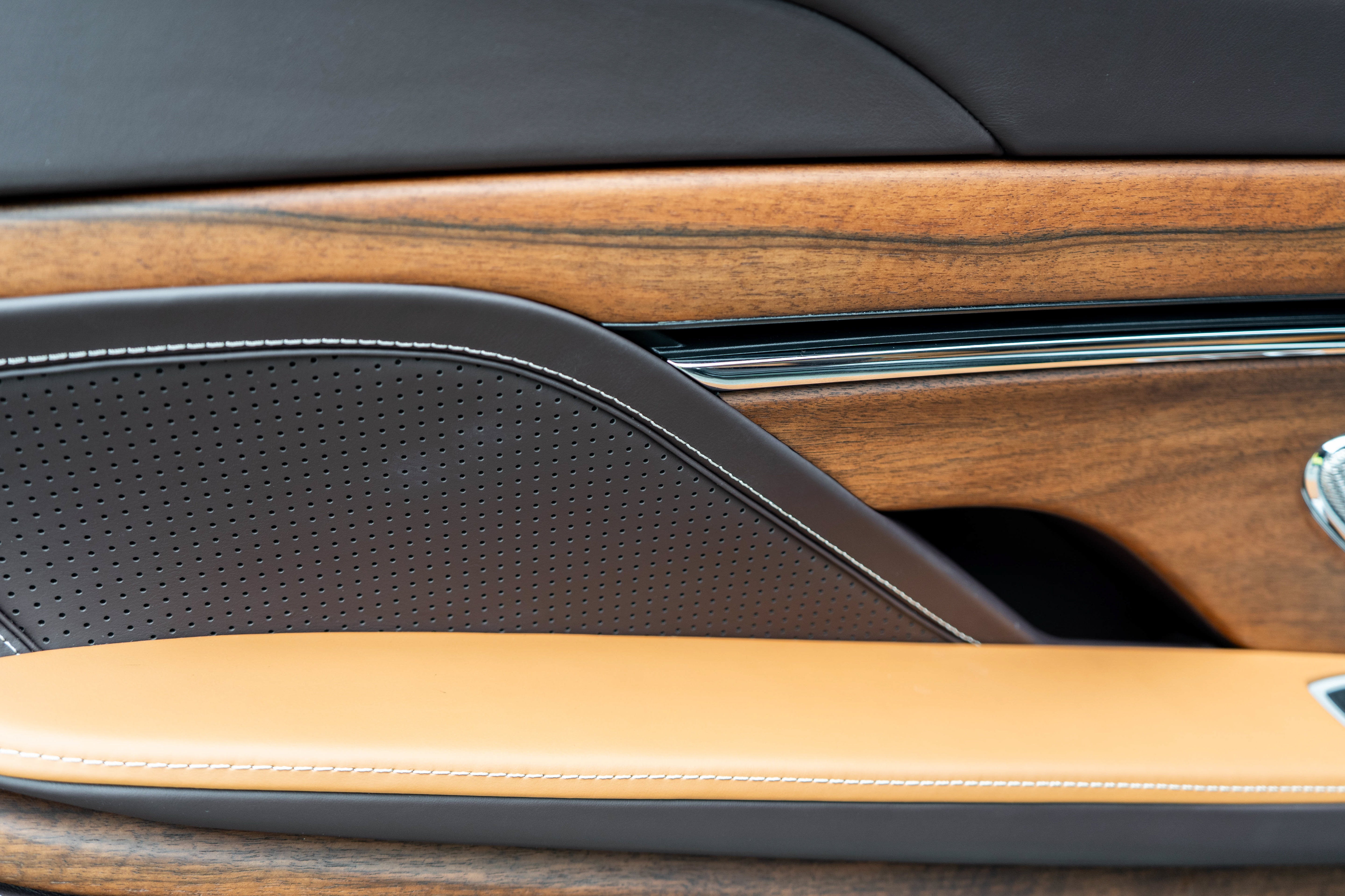 2026 Aston Martin DB12S Coupe S Coupe
