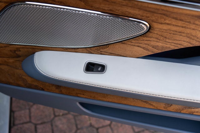 2026 Aston Martin DB12 S Volante