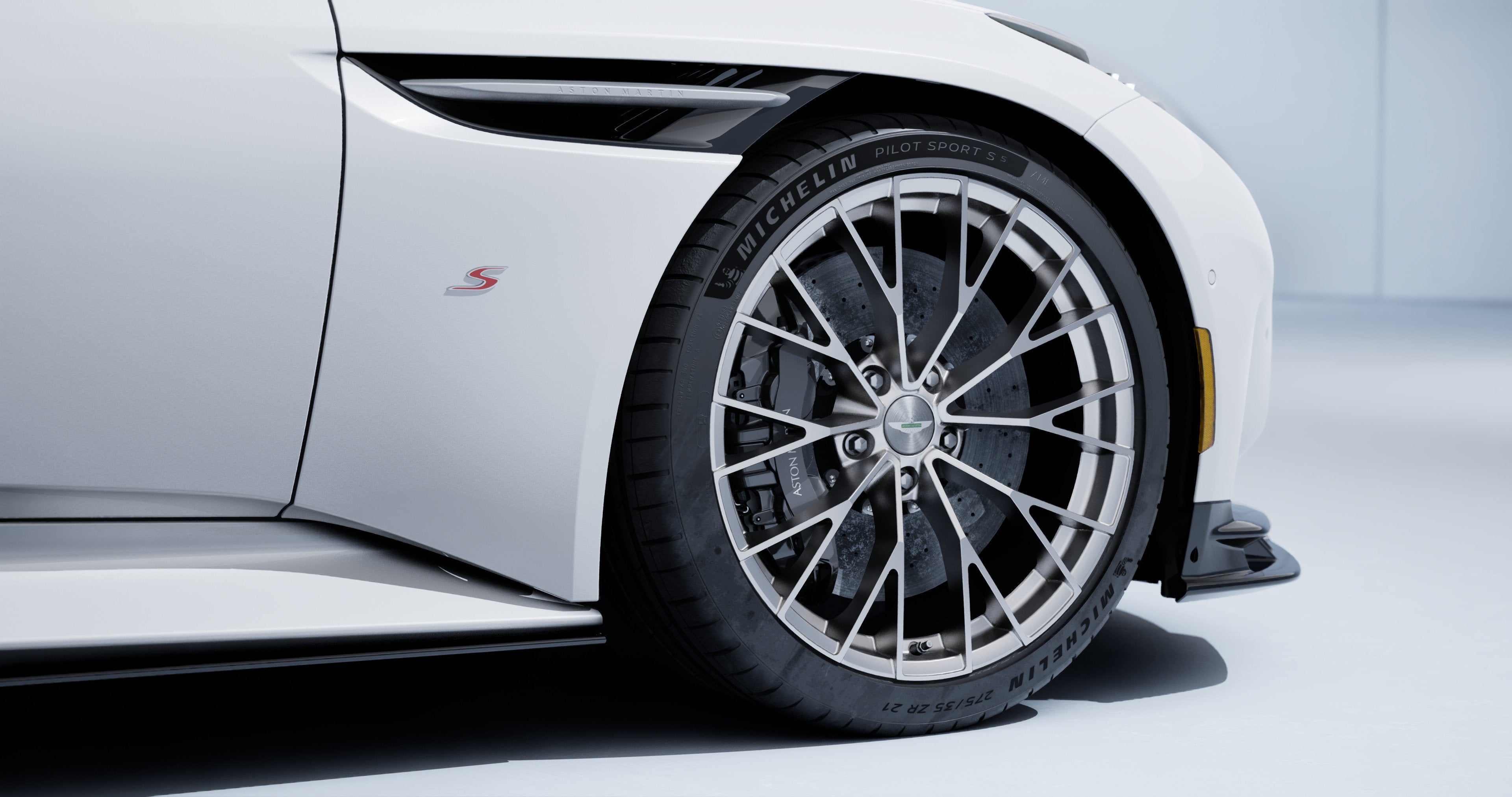2026 Aston Martin DB12 S Volante Volante